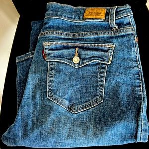 Levi is perfectly slimming boot cut 512 jeans size 14, medium